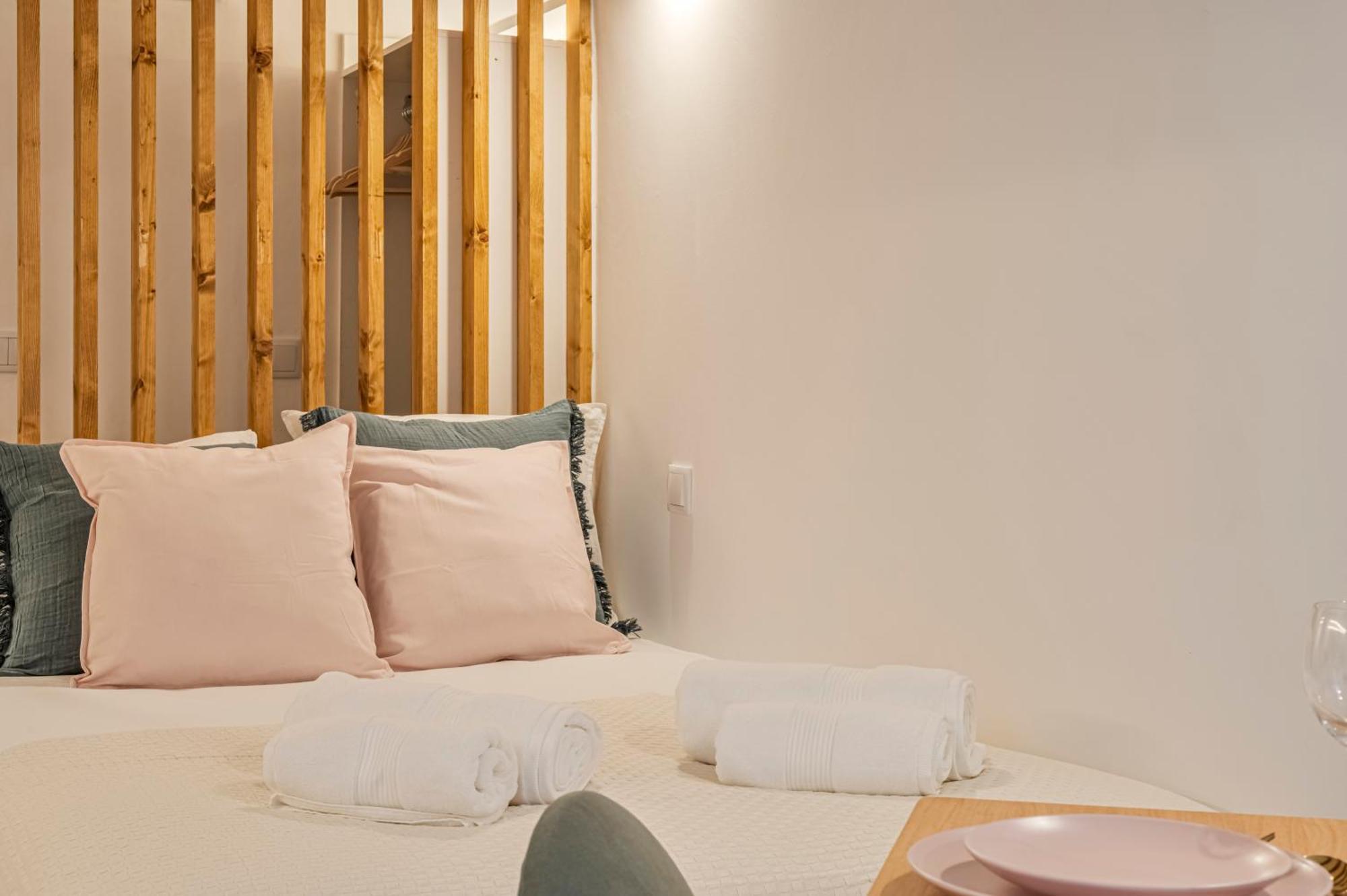 Chalet Marias - Parede Beach Apartments Eksteriør billede
